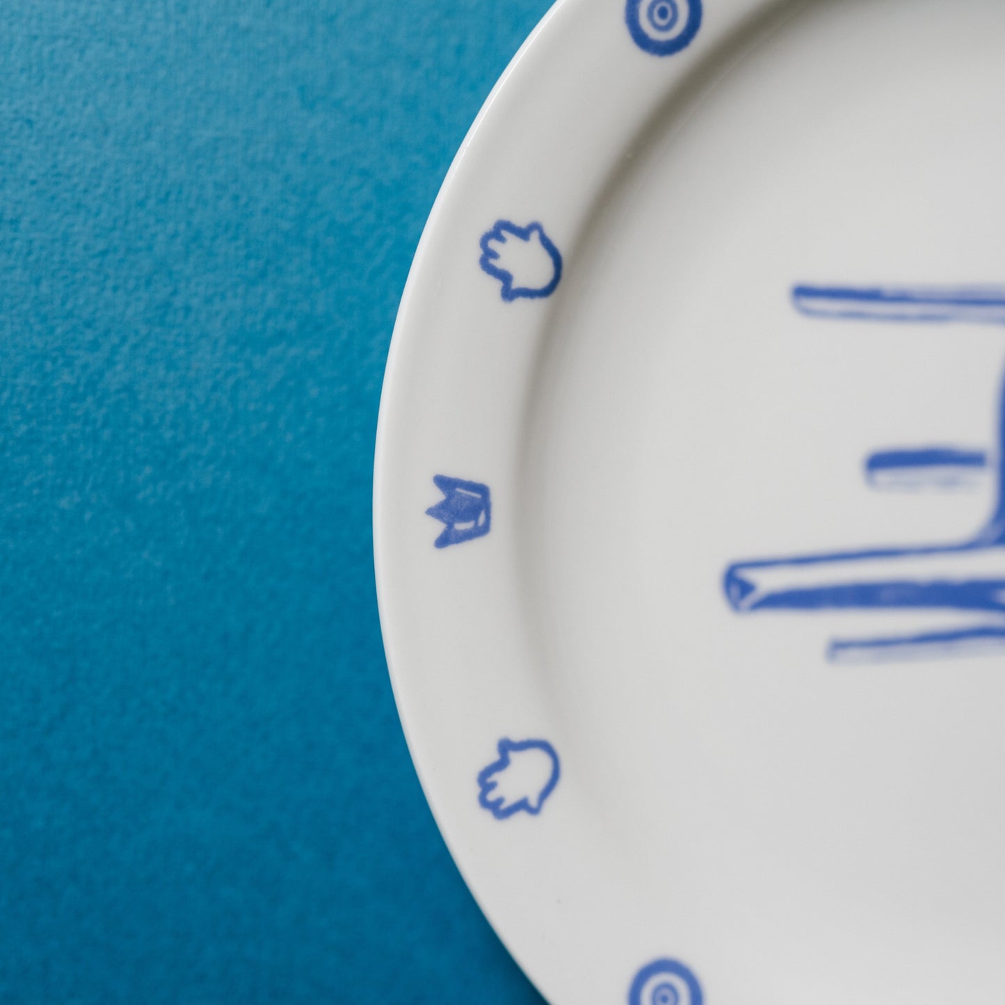 Plate- Keter chair